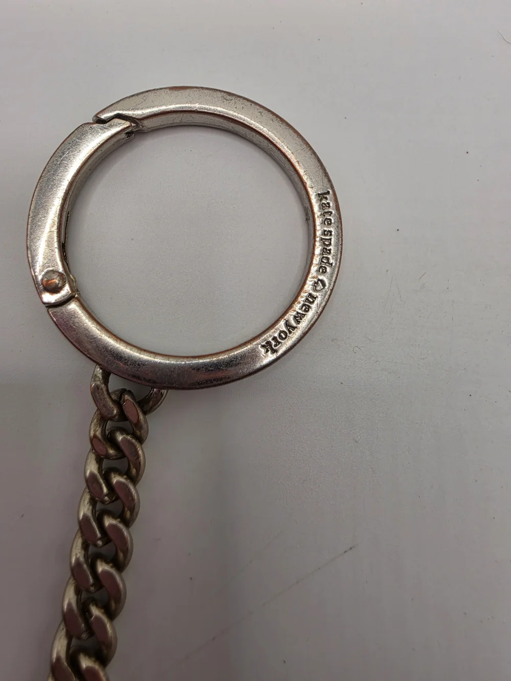 kate spade New York Shimmy Rose Pink Glitter Swivel Key Fob Keychain